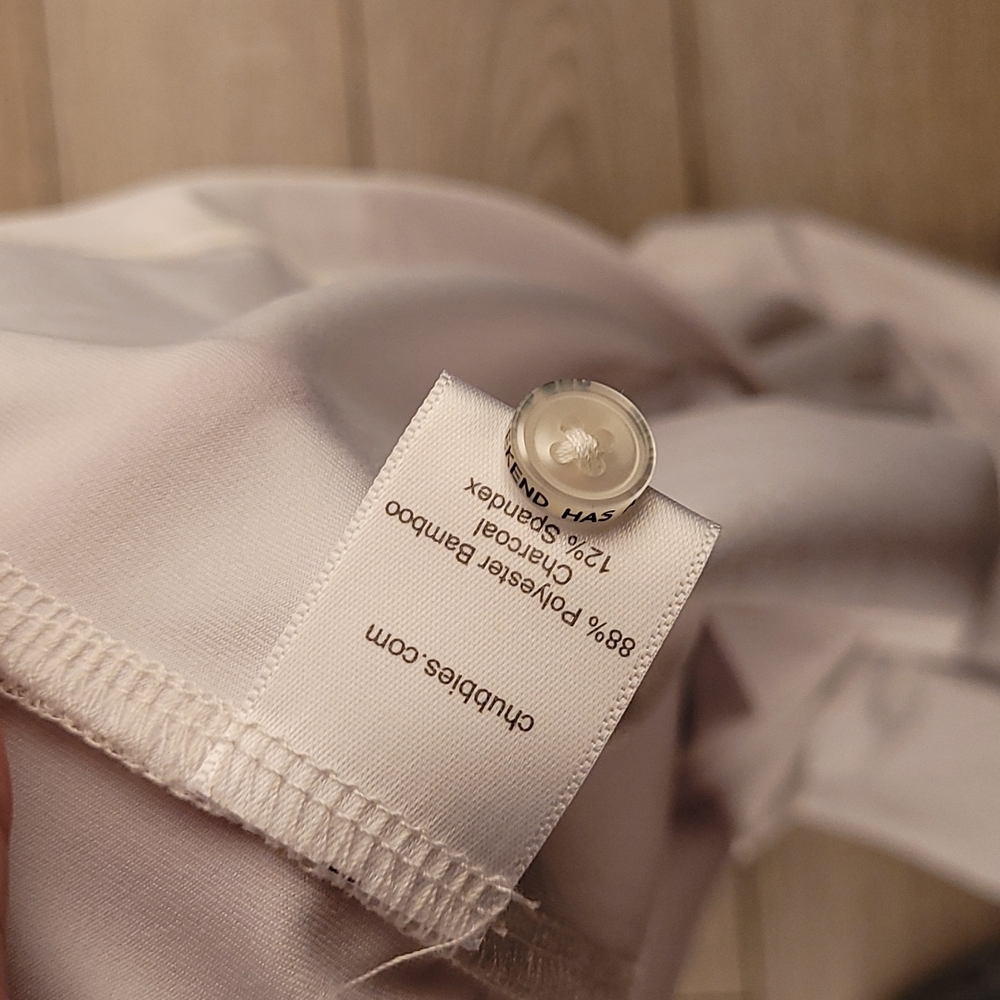 Chubbies Solid White Palm Tree Pattern Summer Lar… - image 6